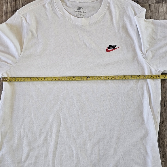 Nike T-Shirt White Short Sleeve Sportswear Club Men's T-Shirt Size XL - Picture 3 of 6